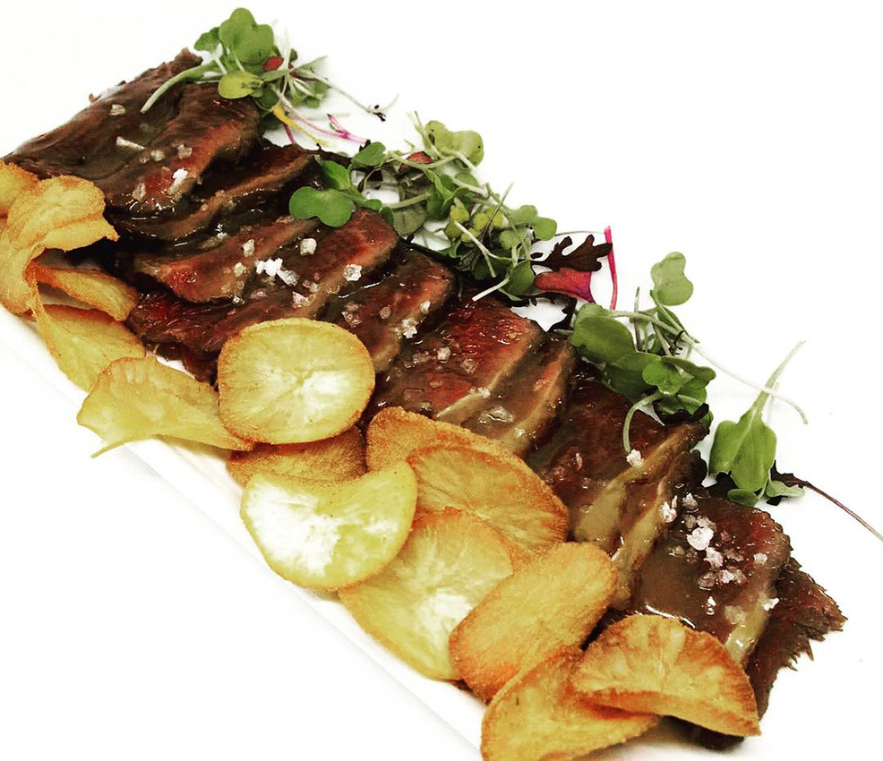 Tataki de Picaña marinada de restaurante Aura Bilbao