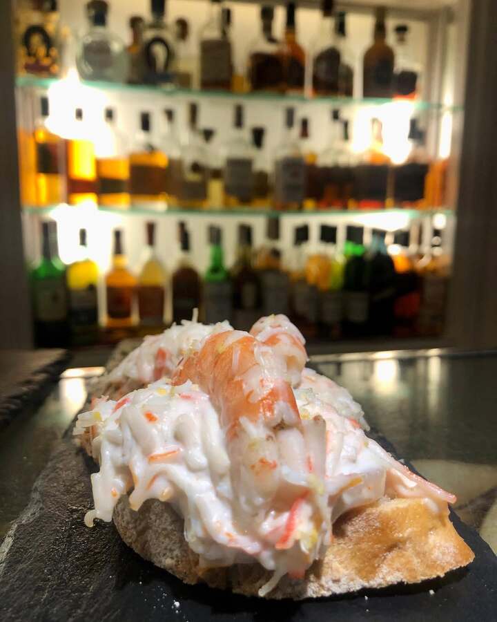 Pintxos en Bilbao como este de Bar Jaime 